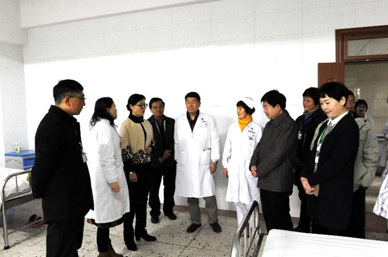   王建穎副市長(zhǎng)等一行深入云南省精神病醫(yī)院開展春節(jié)慰問活動(dòng)