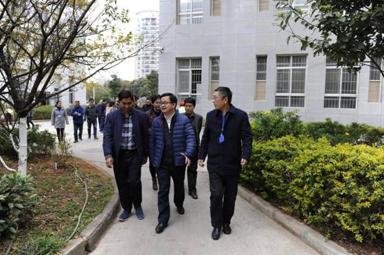 昆明市人民政府副市長胡寶國一行深入云南省精神病醫(yī)院檢查指導(dǎo)消防安全工作